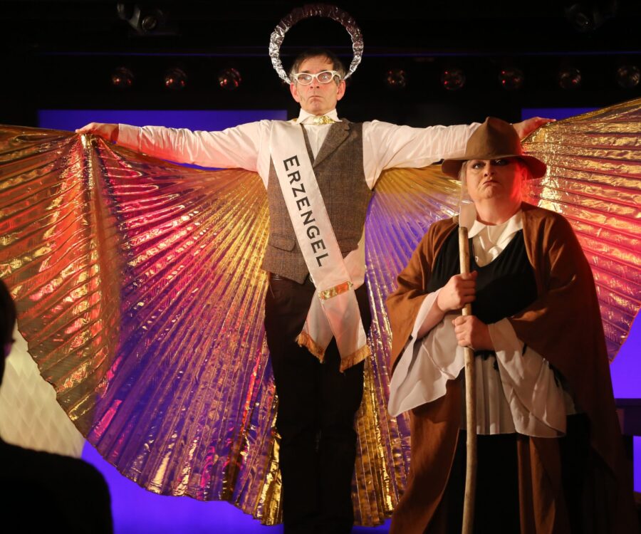 Josef, wir brauchen einen Krippenplatz! Josef, wir brauchen einen Krippenplatz!